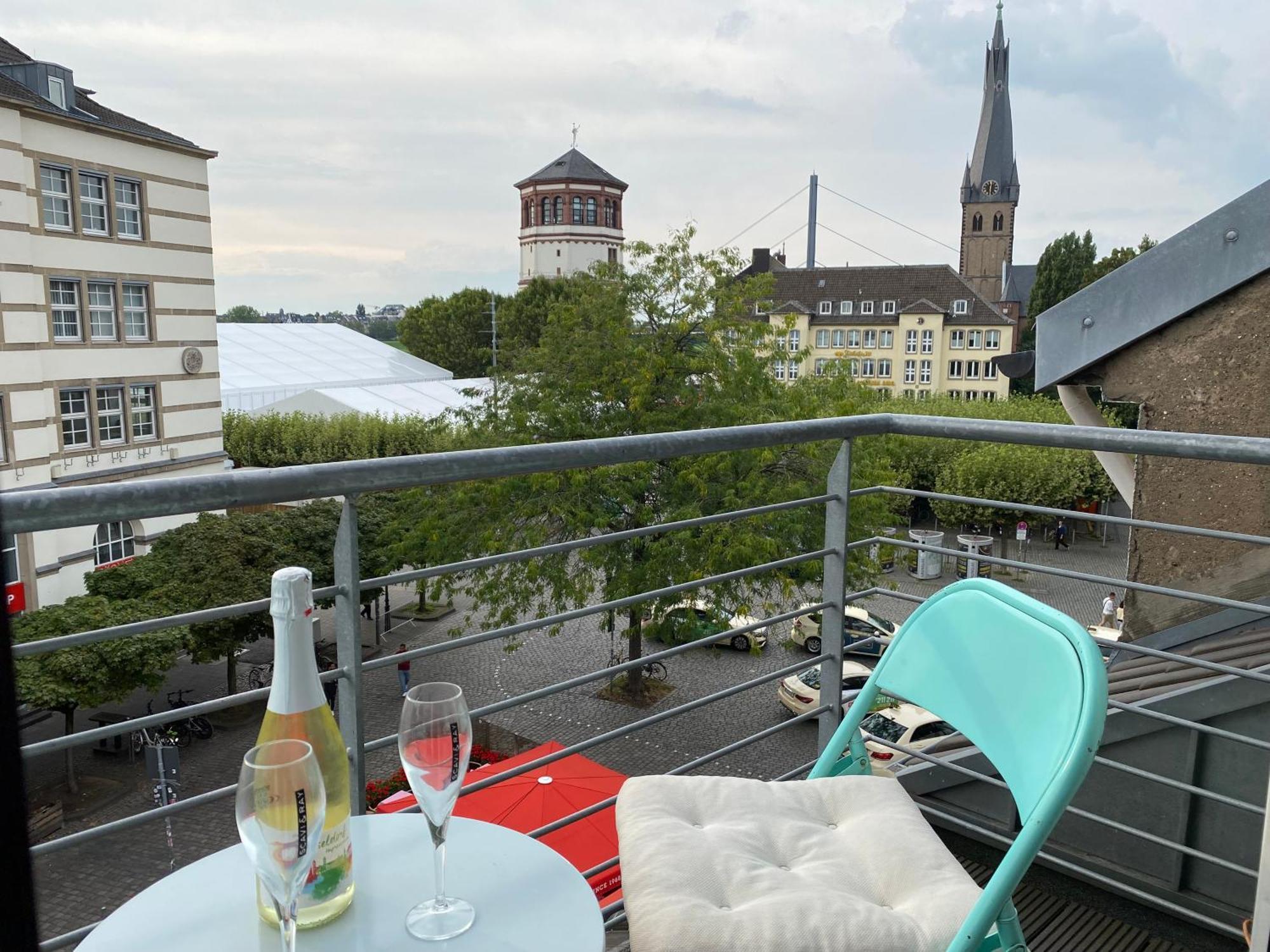 Avi City Burgplatz Apartments Düsseldorf Extérieur photo